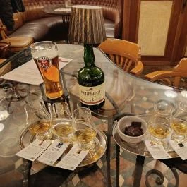 Tölgyfa Hordó Whiskey Pub, Budapest - Étel/ital