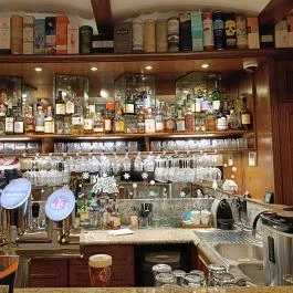 Tölgyfa Hordó Whiskey Pub, Budapest - Belső
