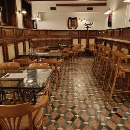 Tölgyfa Hordó Whiskey Pub, Budapest - Belső