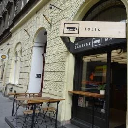 TöLTő Bar & Grill Budapest - Külső kép