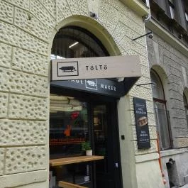 TöLTő Bar & Grill Budapest - Külső kép