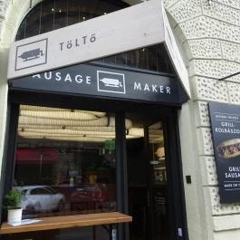 TöLTő Bar & Grill Budapest - Külső kép