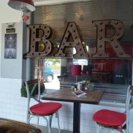 Tonett Pub Étterem & Pizzéria Budapest - Belső