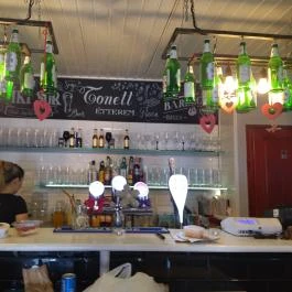 Tonett Pub Étterem & Pizzéria Budapest - Belső