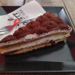 Tonett Pub Étterem & Pizzéria Budapest - Étel/ital