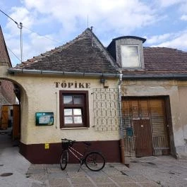 Töpike Bár, Sopron - Külső kép