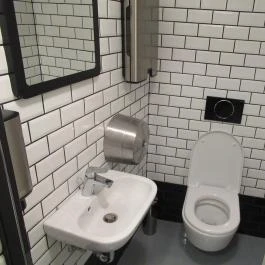 TOPRUM Budapest - Mosdó