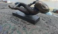 Török Ádám miniszobor Budapest - Külső kép