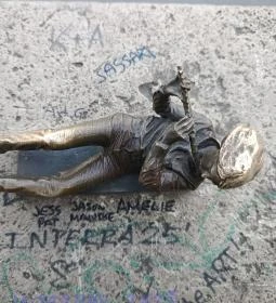 Török Ádám miniszobor
