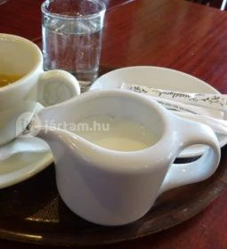 Törpe Internet Kávézó