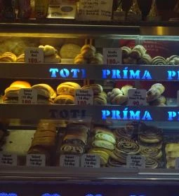 Toti Albán Pékség