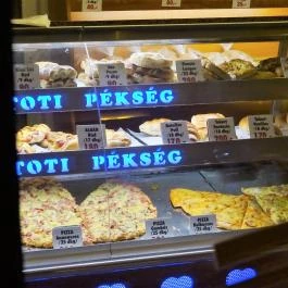 Toti Albán Pékség Miskolc - Étel/ital