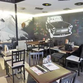 Trabant Galeri Bisztró Budapest - Belső