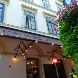 Trattoria Barca Bianca Budapest - Külső kép