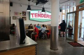 TRAVIS TENDERS Budapest