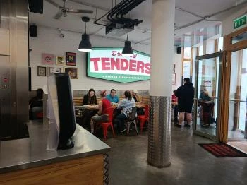 TRAVIS TENDERS Budapest