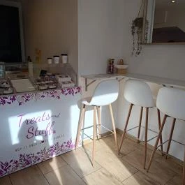 Treats & Stuff - The Brownie Café Budapest - Belső
