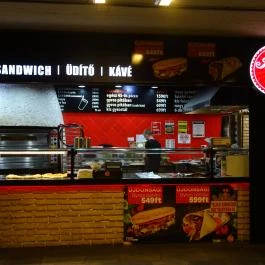 TRIO Pizza - Kálvin tér Budapest - Külső kép