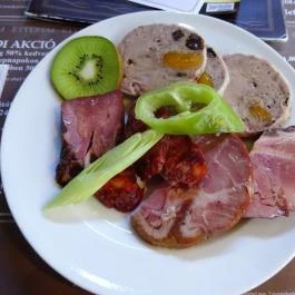 Trófea Grill Étterem - Visegrádi utca Budapest - Étel/ital