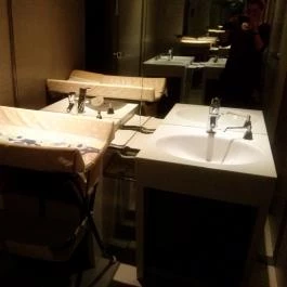 Trófea Grill Étterem - Buda, Budapest - Mosdó