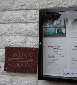 Trojka Hotel