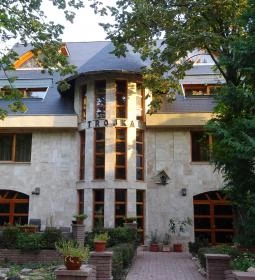 Trojka Hotel