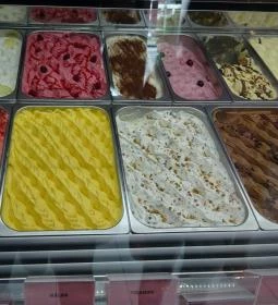 Trombitás Cukrászda