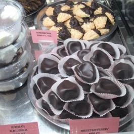 Trombitás Cukrászda Budapest - Étel/ital