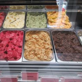 Trombitás Cukrászda Budapest - Étel/ital