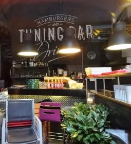 Tuning Bar & Burger