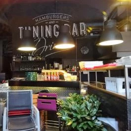 Tuning Bar & Burger Budapest - Belső