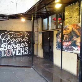 Tuning Bar & Burger Budapest - Belső