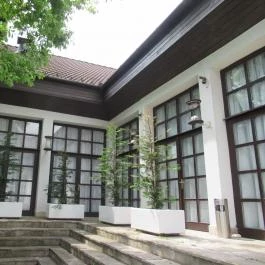 Udvarház Étterem Budapest - Külső kép