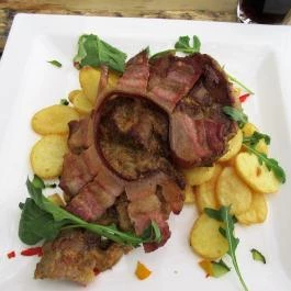 Udvarház Étterem Budapest - Étel/ital