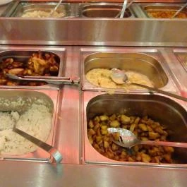 Új-Házi Vendéglő Budapest - Étel/ital