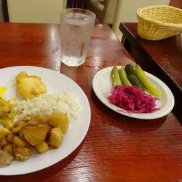 Új-Házi Vendéglő Budapest - Étel/ital