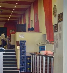 Új-Házi Vendéglő