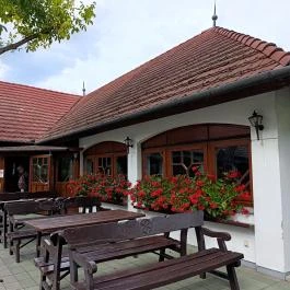 Új Tanyacsárda Étterem Lajosmizse - Külső kép