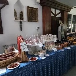 Új Tanyacsárda Étterem Lajosmizse - Étel/ital