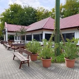 Új Tanyacsárda Étterem Lajosmizse - Külső kép