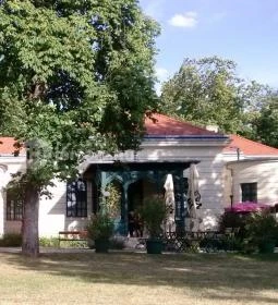 Új Tündérkert Étterem & Kávéház