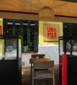 Uno Mas Tapas Bar