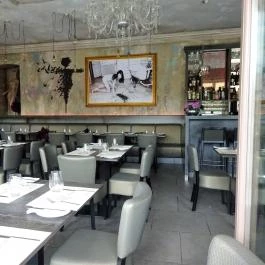 Up & Down Budapest - Belső