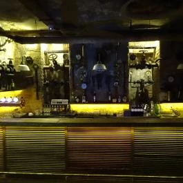 Up & Down Budapest - Belső