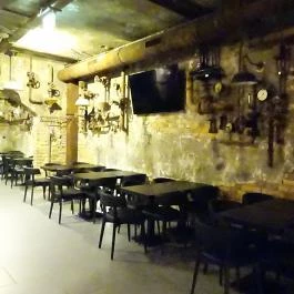 Up & Down Budapest - Belső