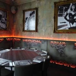 Up & Down Budapest - Belső