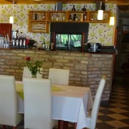 Üvegház Étterem Sződliget - Belső