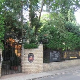 Vadrózsa Étterem Budapest - Külső kép