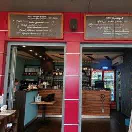Vakvarjú Beach Bistro Budapest - Belső