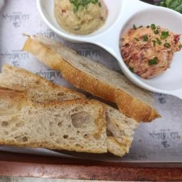 Vakvarjú Beach Bistro Budapest - Étel/ital